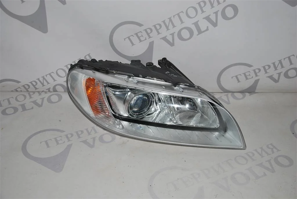 Фара правая адаптив VOLVO XC70 2013-2016