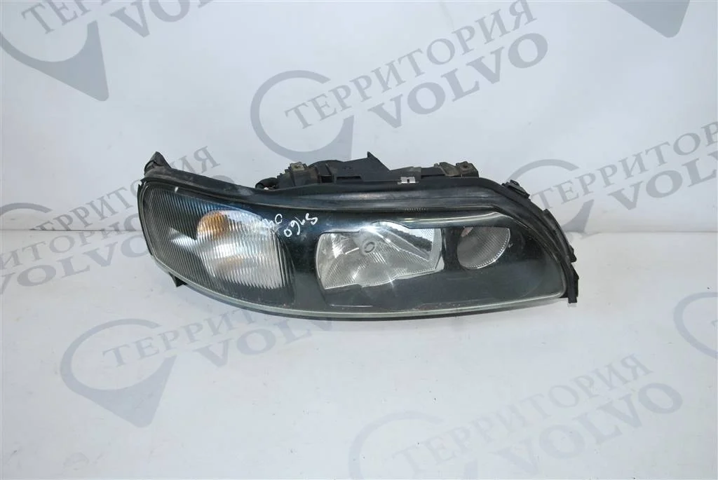 Фара правая ксенон VOLVO S60 2000-2004