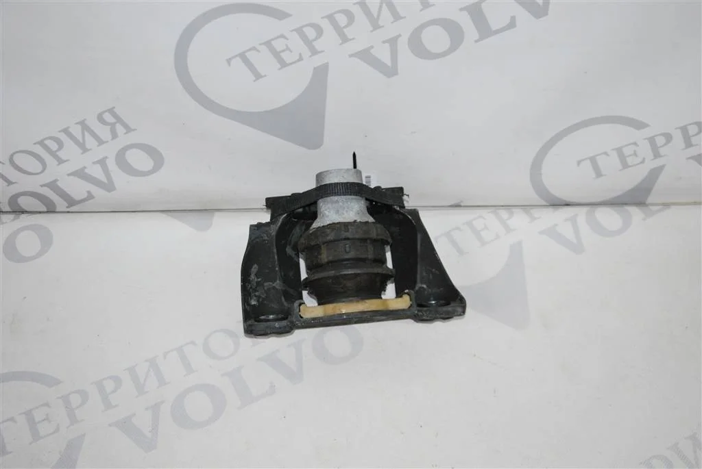Подушка двигателя правая VOLVO