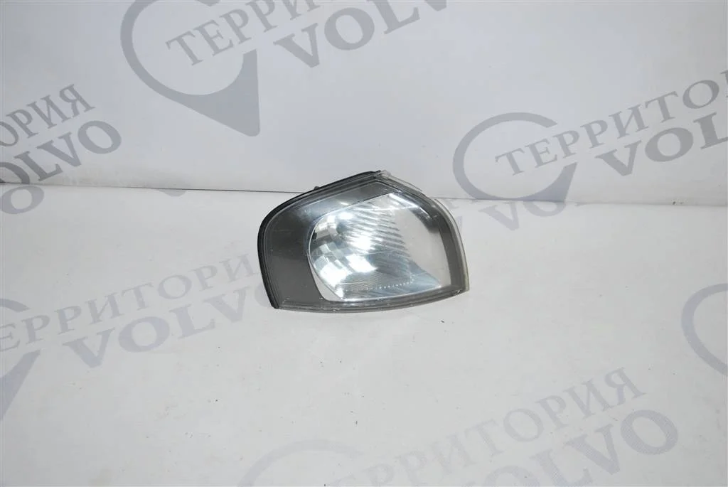Поворотник правый галоген VOLVO S80 1999-2003