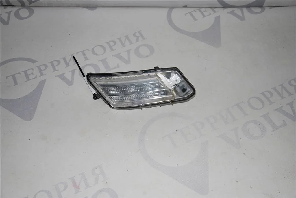 Габаритный фонарь левый VOLVO XC60 2009-2013