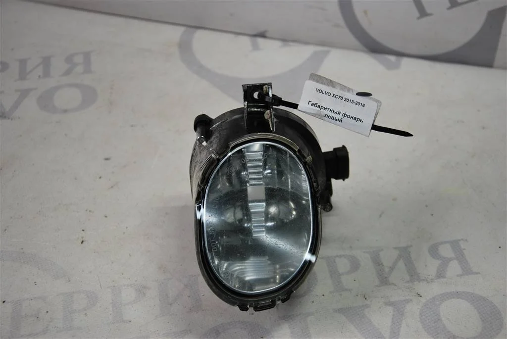Габаритный фонарь левый VOLVO XC70 2013-2016