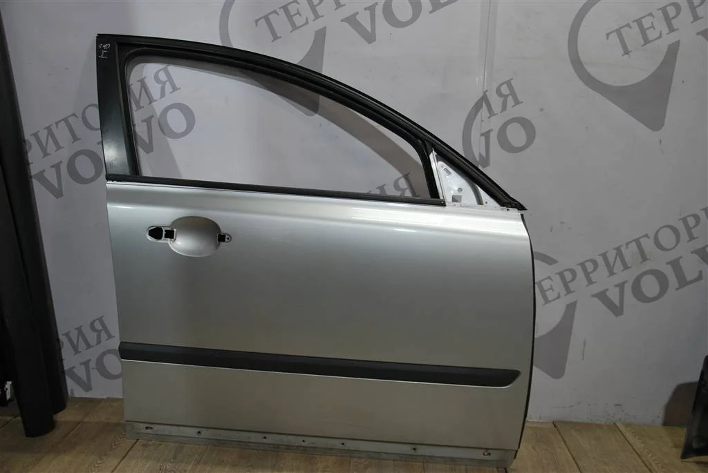 Дверь передняя правая VOLVO S40 2004-2012