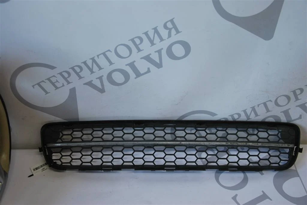 Решетка в бампер центральная VOLVO S80 2007-2013