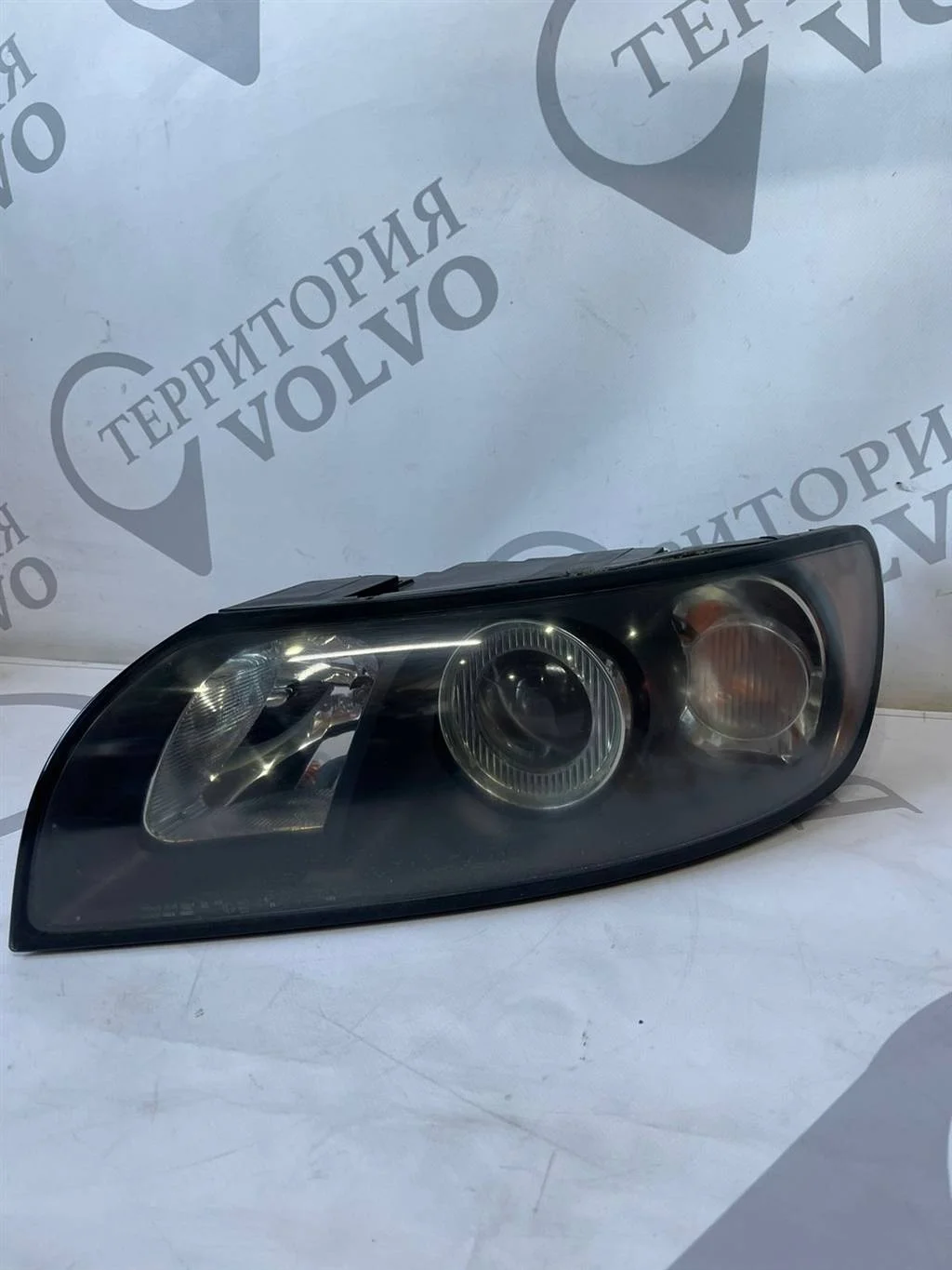 Фара левая галоген VOLVO S40 2004-2007