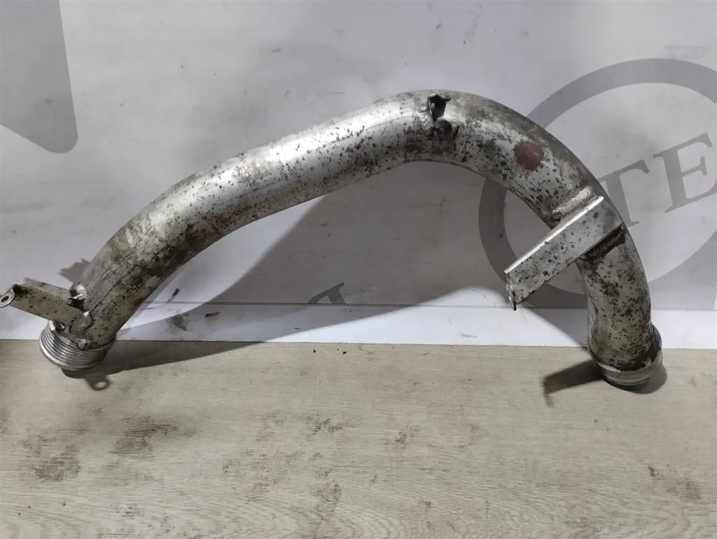 Патрубок интеркулера VOLVO XC70 2008-2013