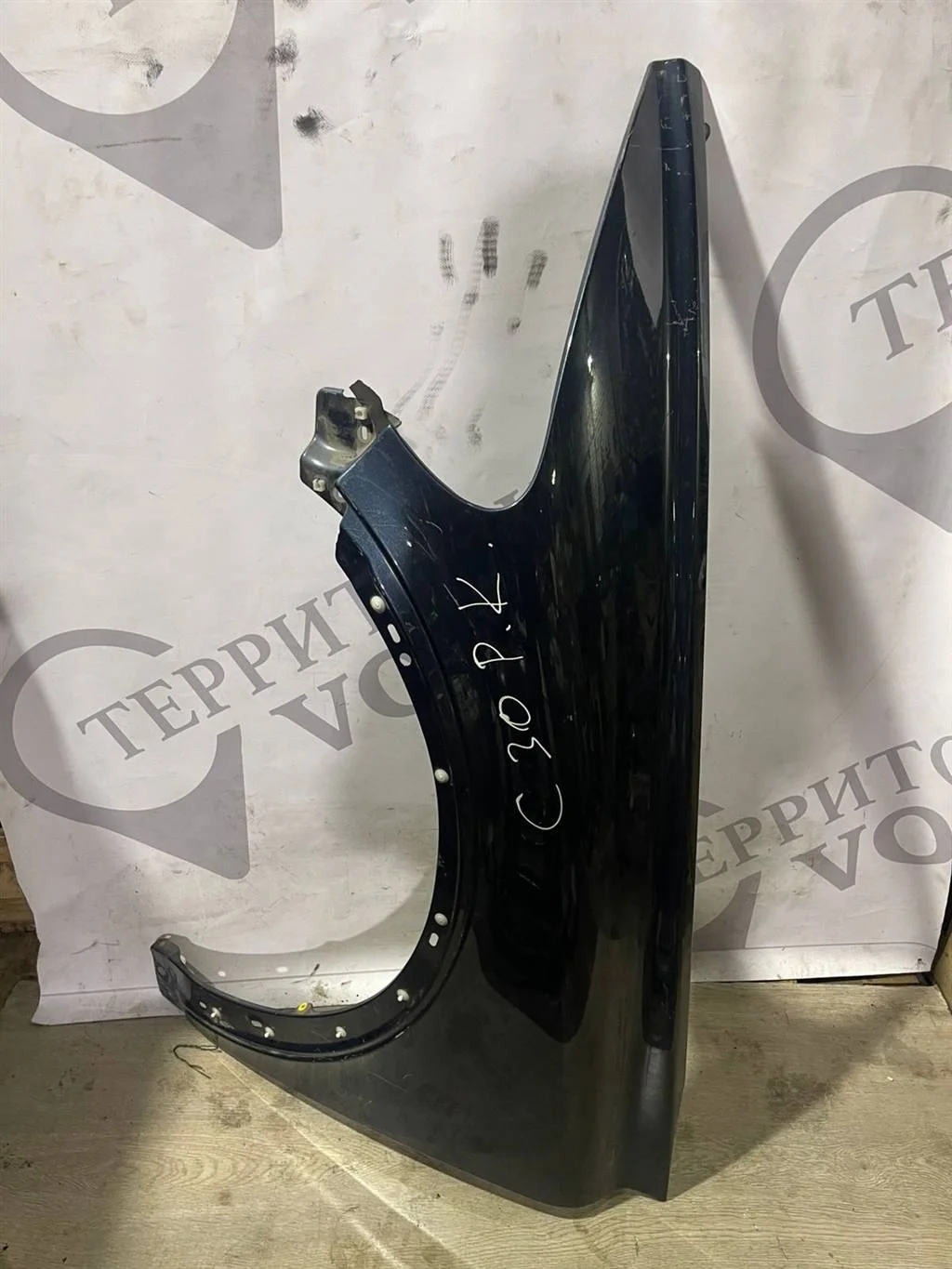 Крыло переднее левое VOLVO C30 2006-2010
