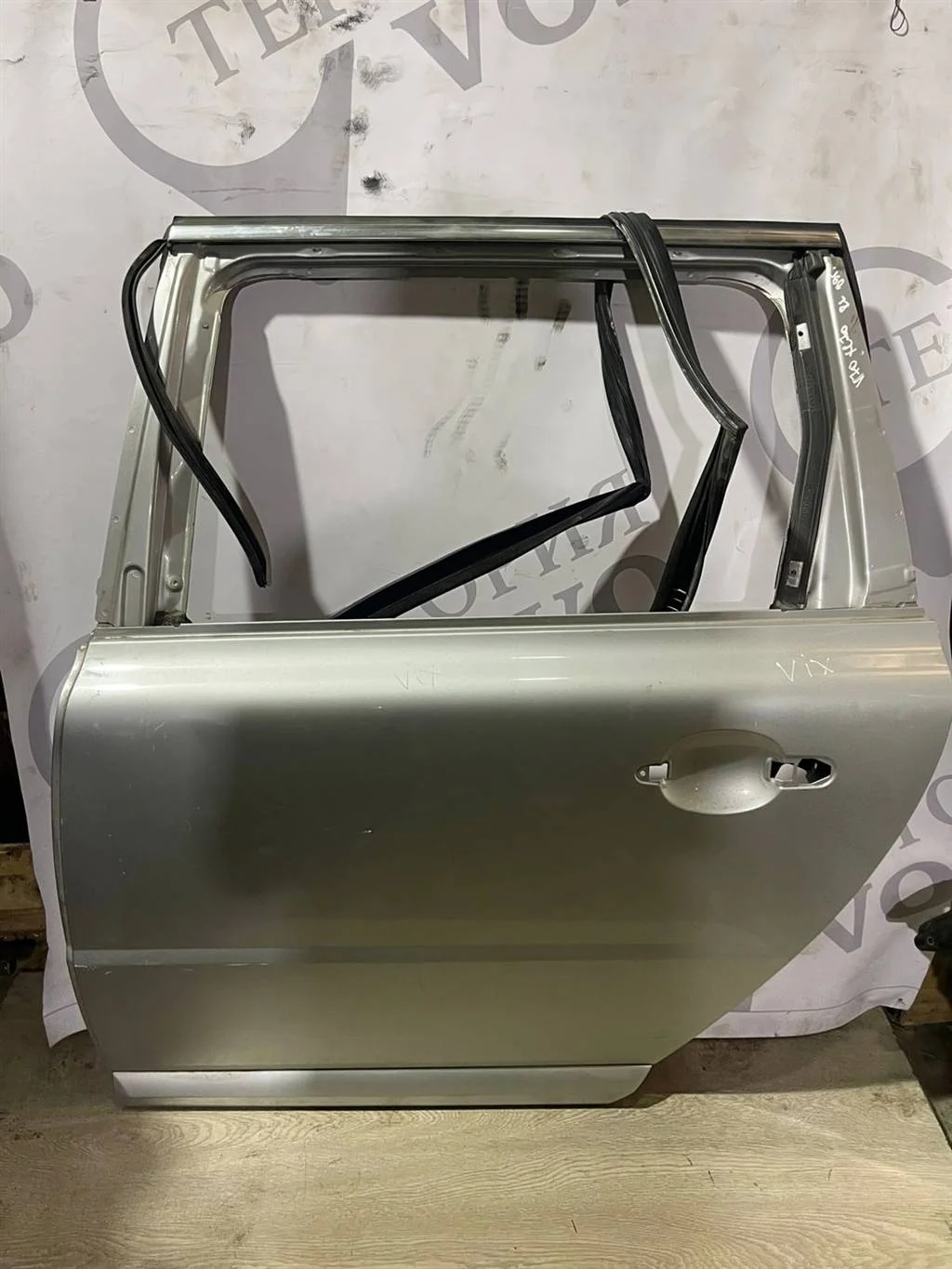 Дверь задняя левая VOLVO XC70 2008-2016