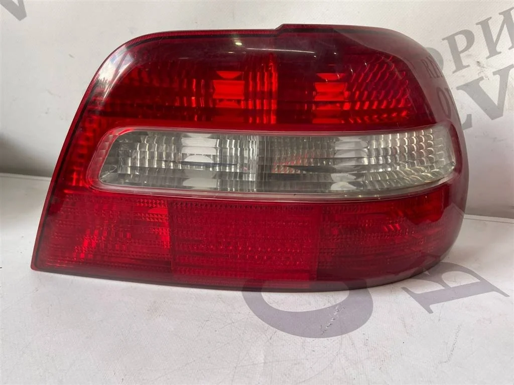Фонарь задний правый VOLVO S40 1999-2004