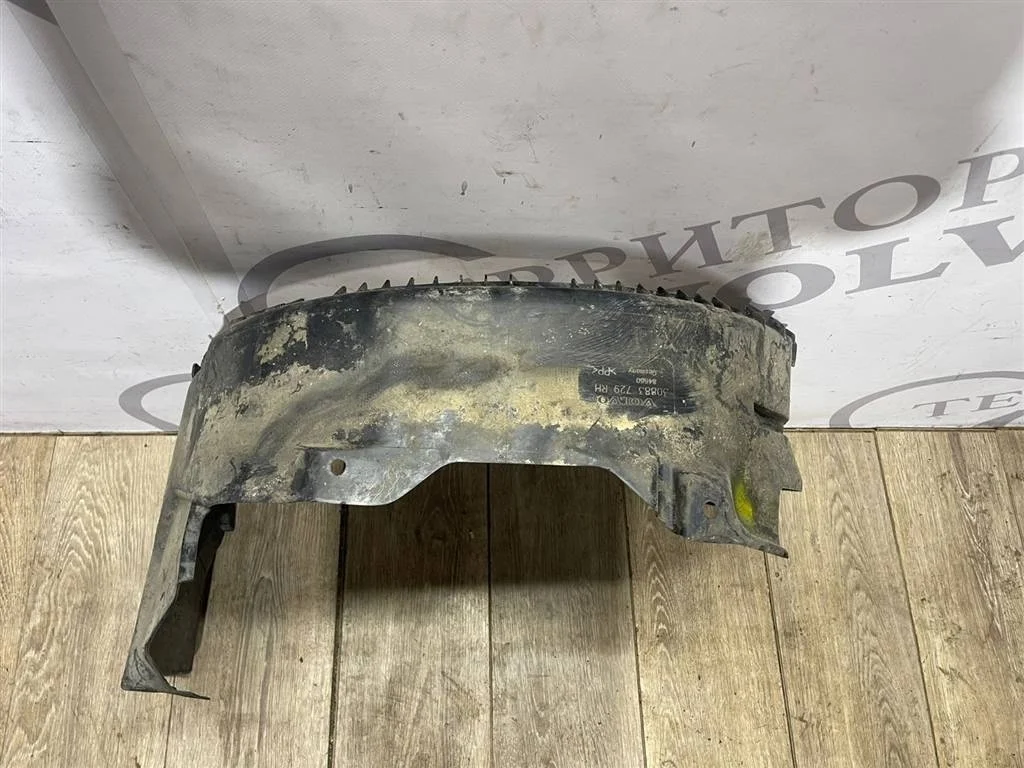 Подкрылок передний правый VOLVO S40 1999-2004