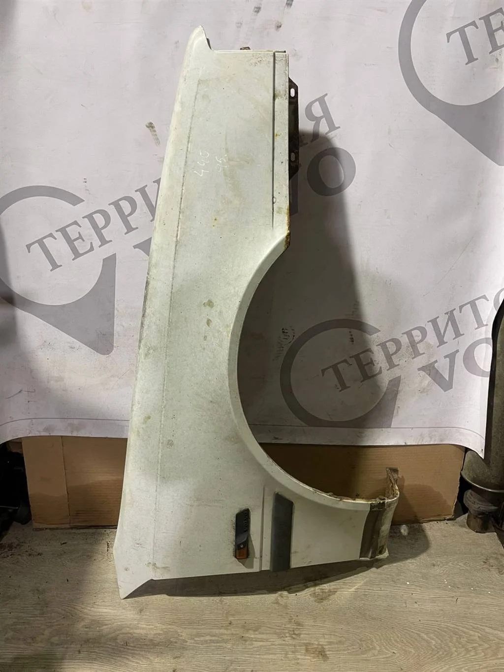 Крыло переднее правое VOLVO 440-460 1989-1997