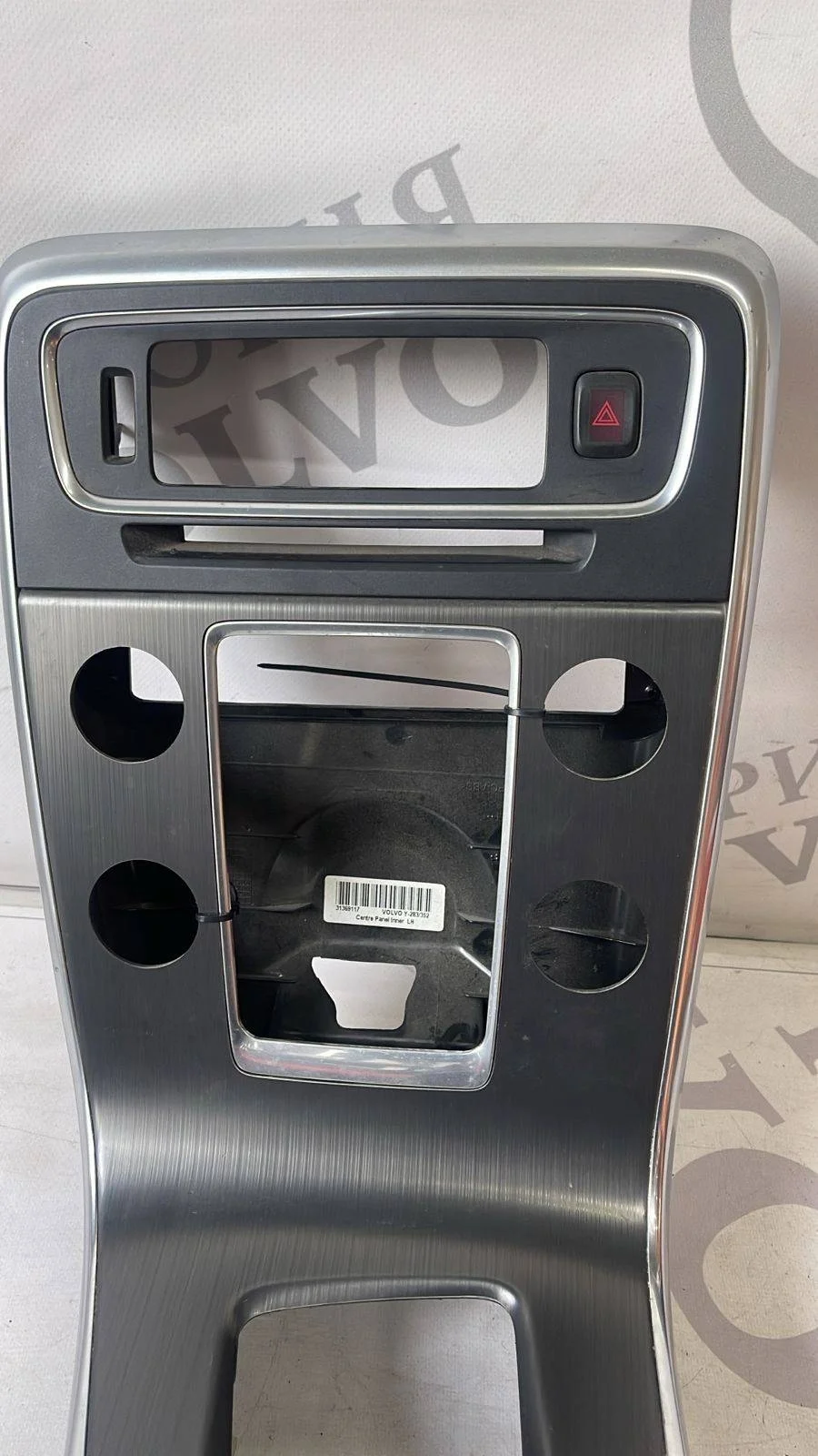 Центральная консоль VOLVO S60 2010-2013