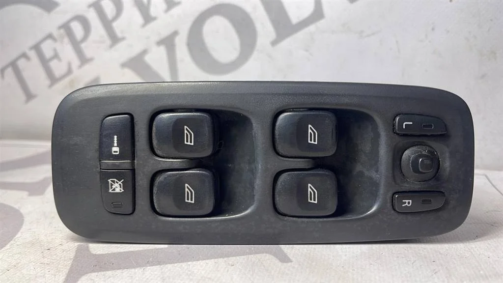 Блок кнопок стеклоподъемника VOLVO XC70 2000-2007