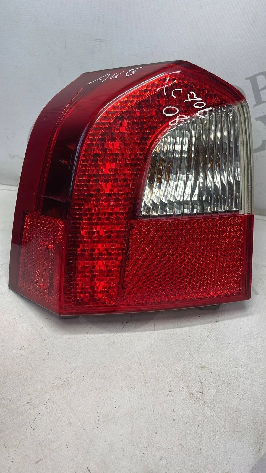 Фонарь задний левый VOLVO XC70 2008-2013