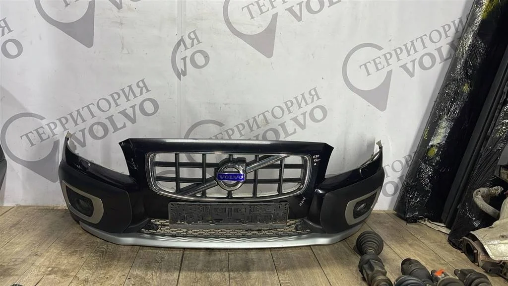 Бампер передний VOLVO XC70 2008-2016