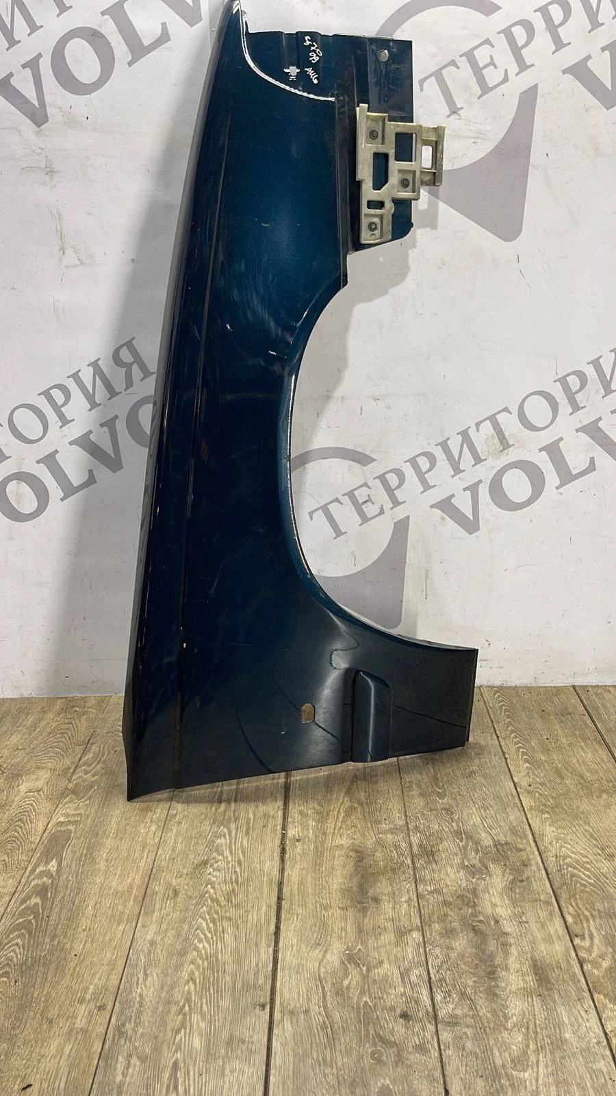 Крыло переднее правое VOLVO S70 1997-2000