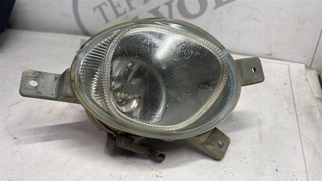 Противотуманная фара правая VOLVO XC70 2000-2007