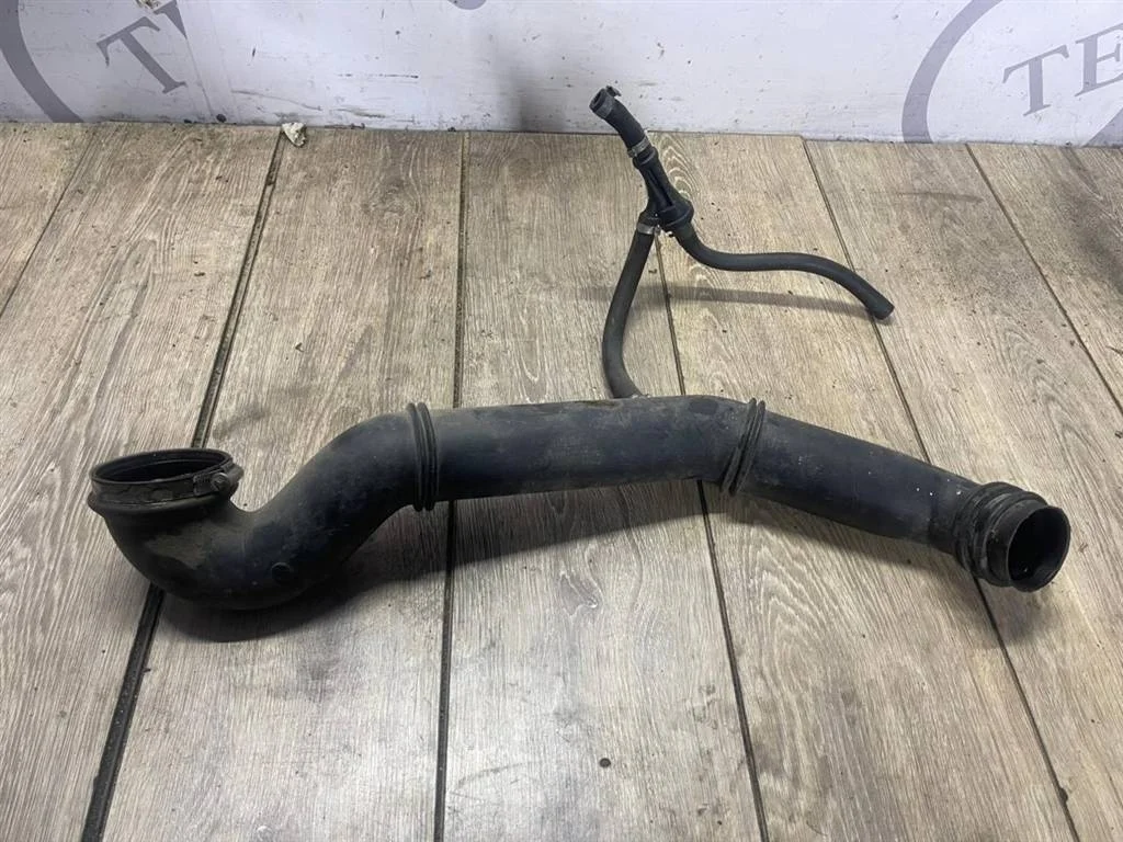 Патрубок турбины VOLVO XC70 2000-2007