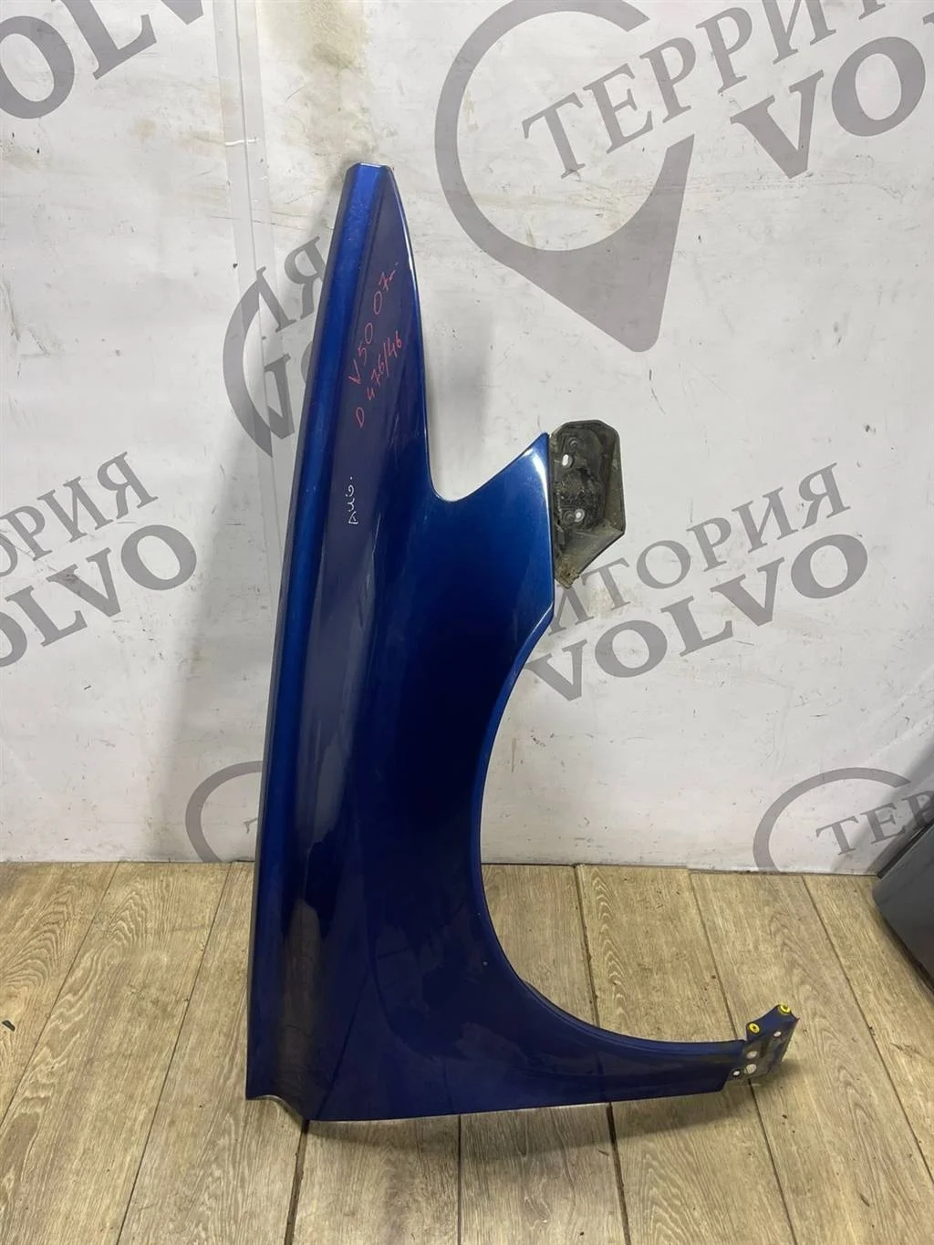 Крыло переднее правое VOLVO S40 2004-2012