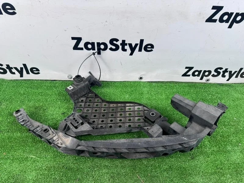 Кронштейн фары audi rs q3 2016 8U