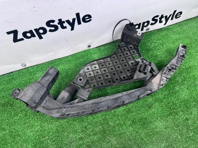 Кронштейн фары audi rs q3 2016 8U