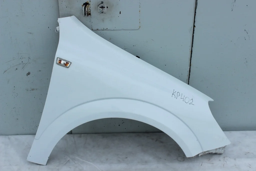 Крыло переднее правое Opel Astra H КР402