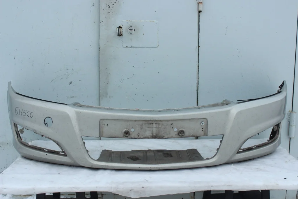 Бампер передний  Opel Astra H 07- БМ566