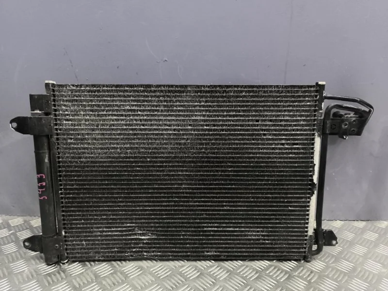 Радиатор кондиционера Audi A3 2008 1K0820411AK 8P CCZ