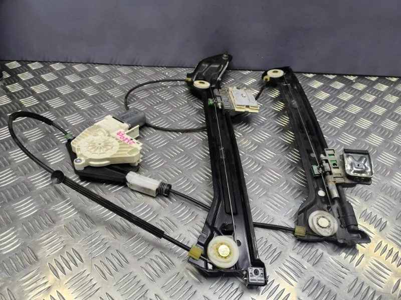 Стеклоподъемник передний правый Audi A5 2012 8T0837462C 8T CDN