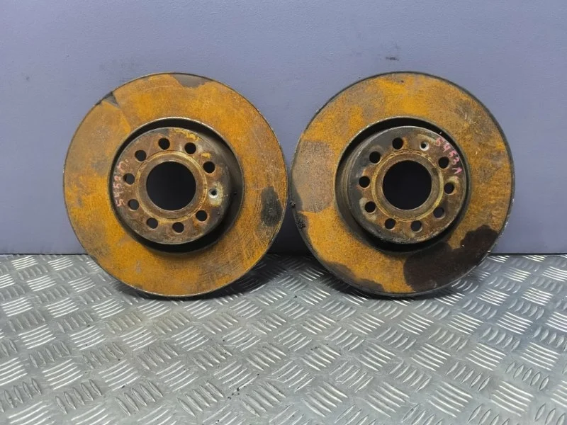 Диски тормозные Audi A3 2008 1K0615301AA 8P CCZ, передние