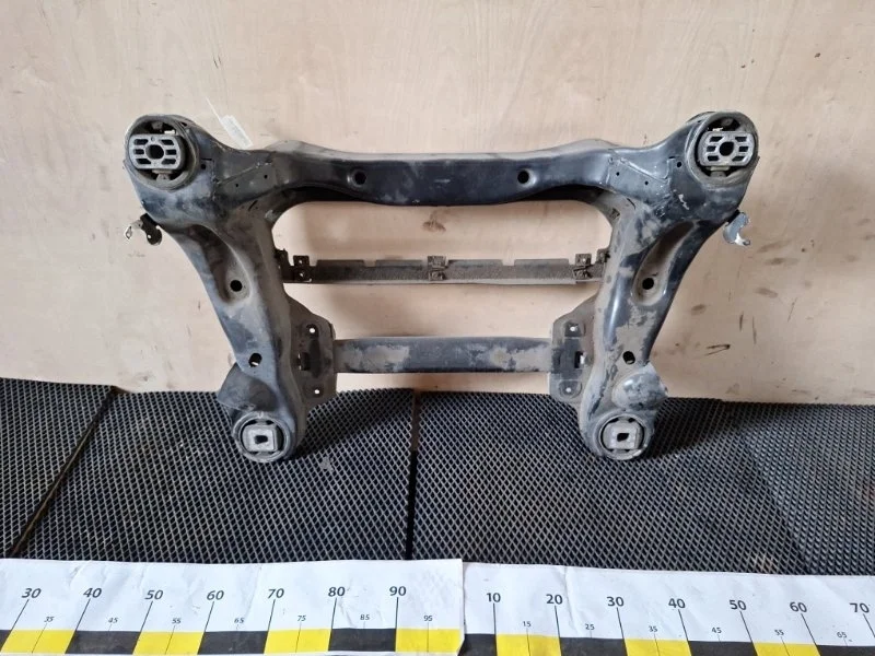 Подрамник Audi A8 2009 4E0399313D D3 BVJ 4.2, передний