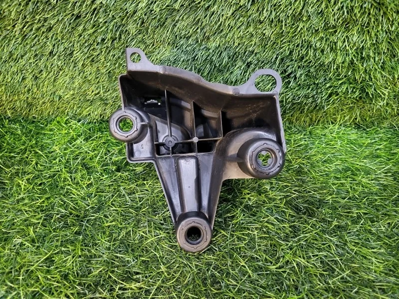 Кронштейн крепления бампера Peugeot 3008 2013 9683342880 T84 EP6CDT, задний левый