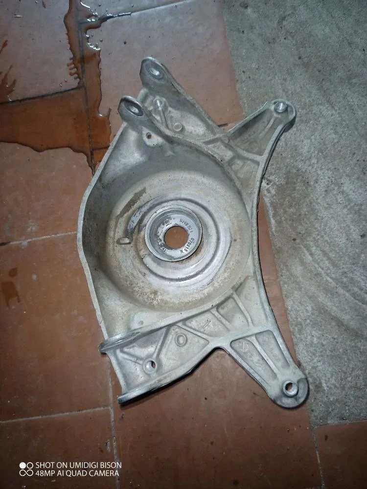 Опора переднего амортизатора Audi Q5 I рестайлинг (2012—2017)