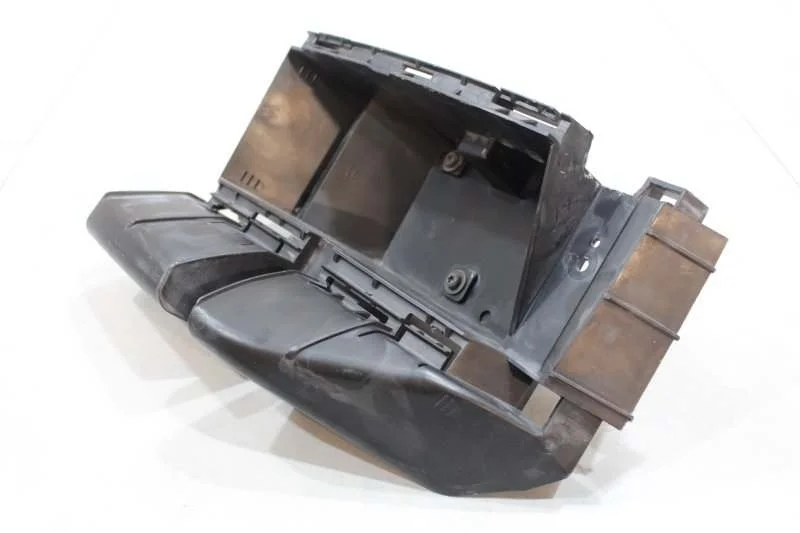 Крепление бампера Volvo XC90 2007 30698138 1 B5254T2, заднее правое