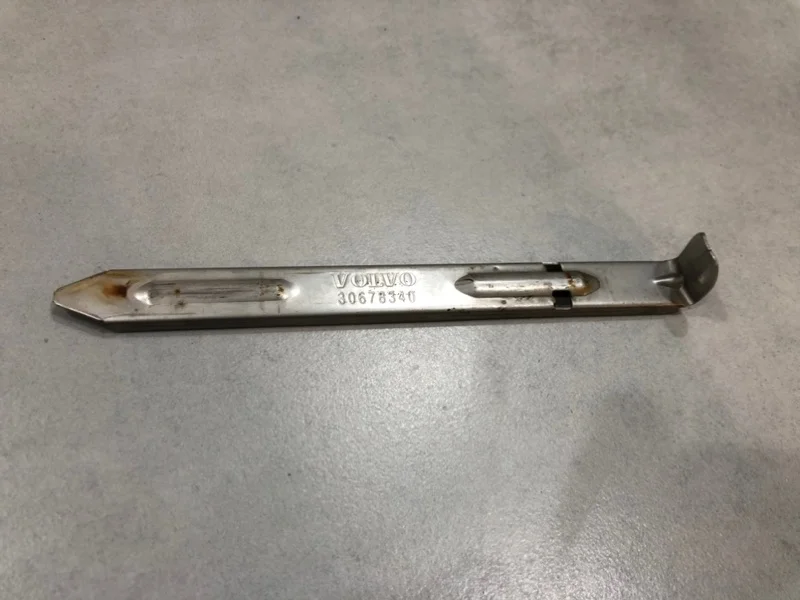 Крепление фары Volvo S80 2009 30678340