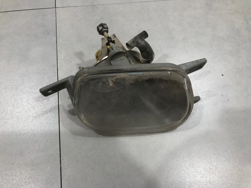 Фара противотуманная Volvo XC90 2008 31111182, передняя левая