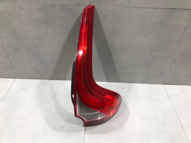 Фонарь Volvo XC60 2012 31290683, задний правый