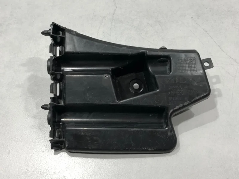 Крепление бампера Volvo S60 2013 30795048, переднее левое