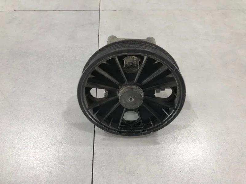 Насос гидроусилителя руля Volvo XC90 2006 30760531 D5244T4