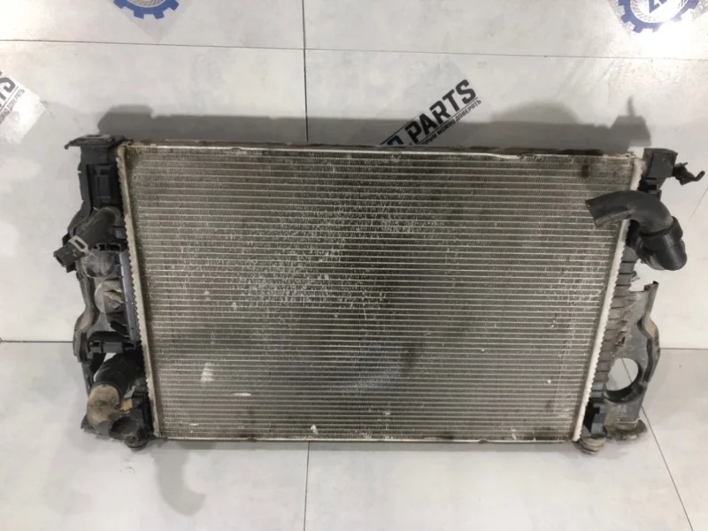 Радиатор охлаждения двигателя Volvo S60 2011 31338765