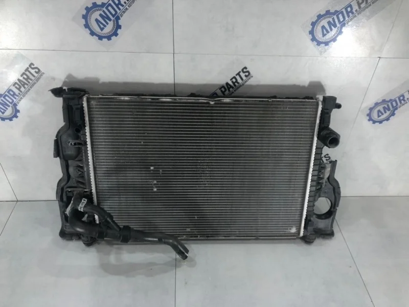 Радиатор охлаждения двигателя Volvo S60 2011 31338765
