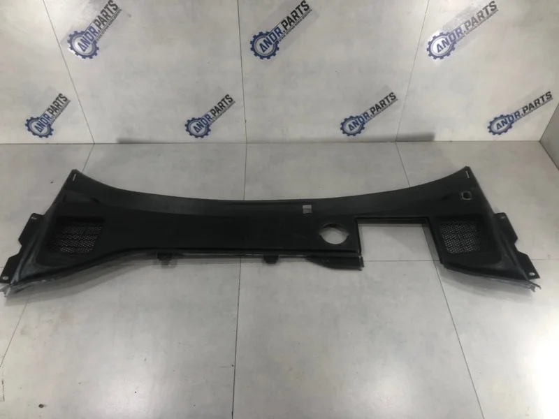 Решетка под лобовое стекло Volvo S60 2011 30779344