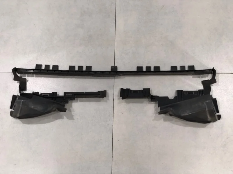 Дефлектор радиатора Mercedes C 2011 2045050530 W204