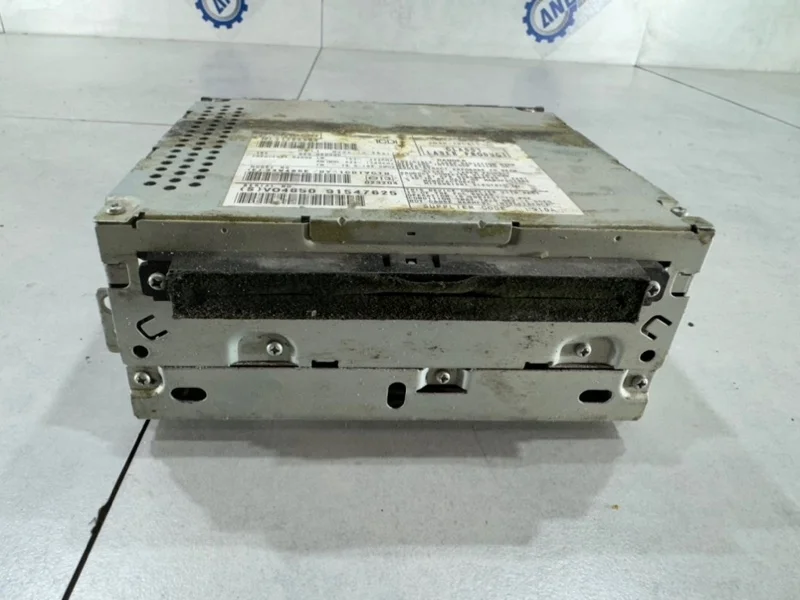 CD-Чейнджер Volvo V70 31285459
