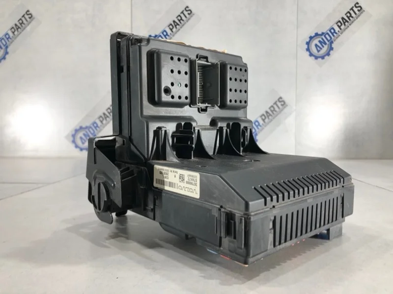 Блок предохранителей Volvo S60 2008 30786889