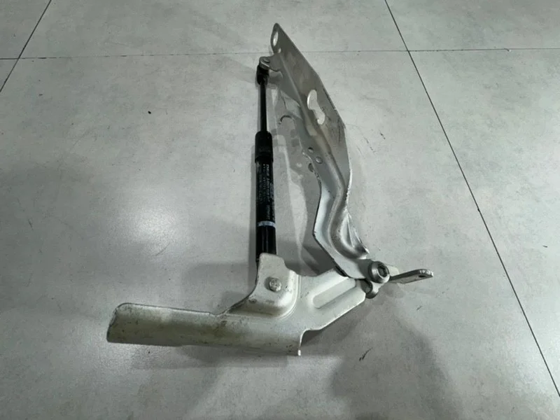 Петля капота Volvo S60 2012 30799179, правая