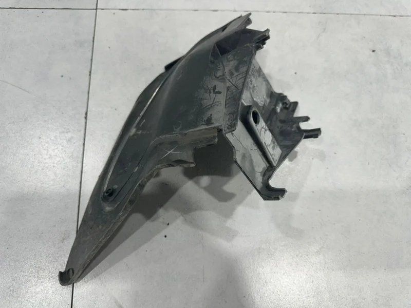 Дефлектор радиатора Volvo S60 2011 31323558 FS, левый