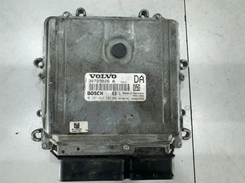 Блок управления двигателем Volvo XC90 2007 30729826A D5244T4