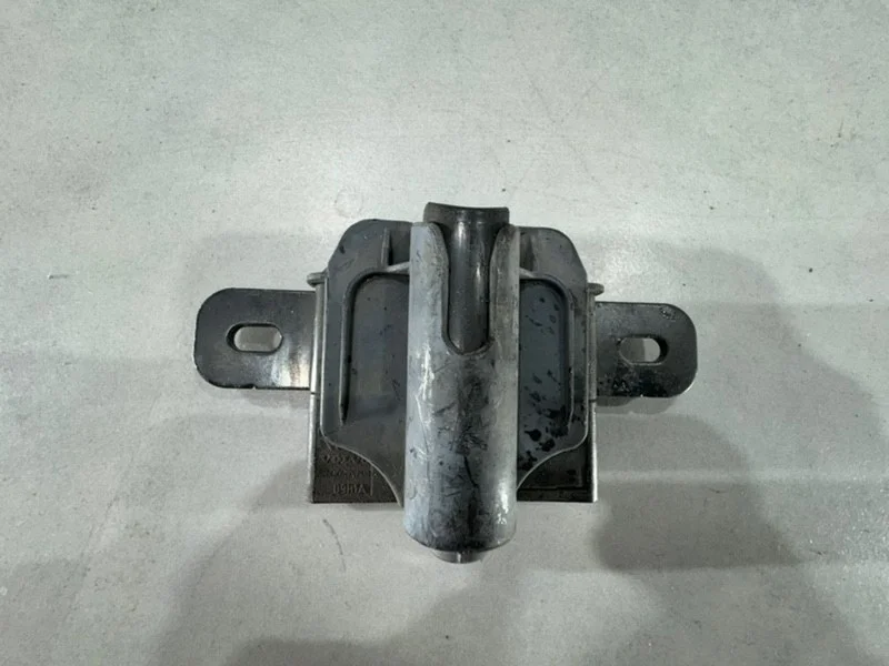 Замок капота Volvo S60 2012 31218878 FS B4154T