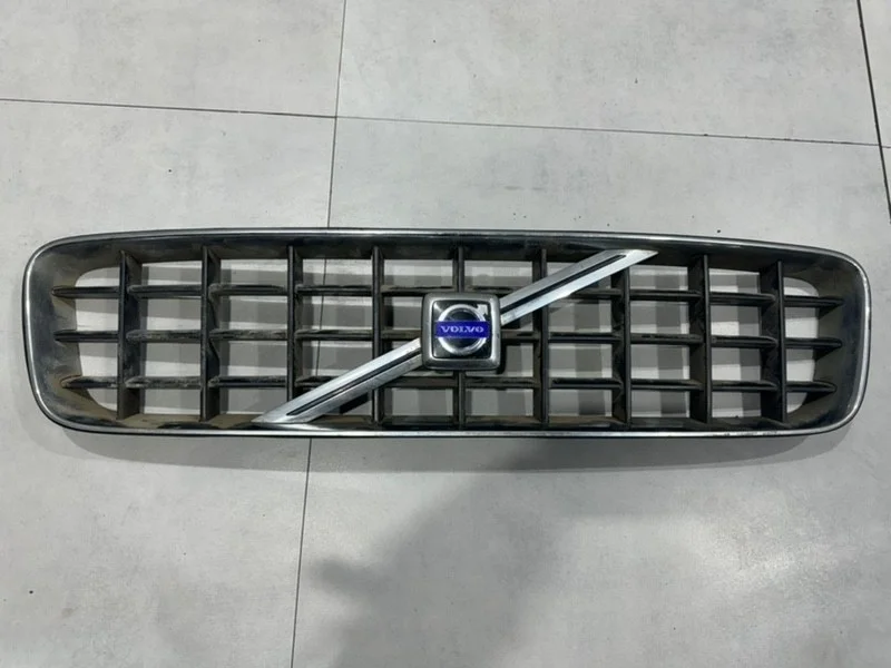Решетка радиатора Volvo XC90 8620641